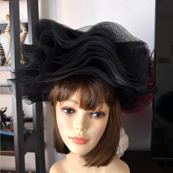 Vintage Leslie James Black Ruffled Hat - Picture 4 of 12